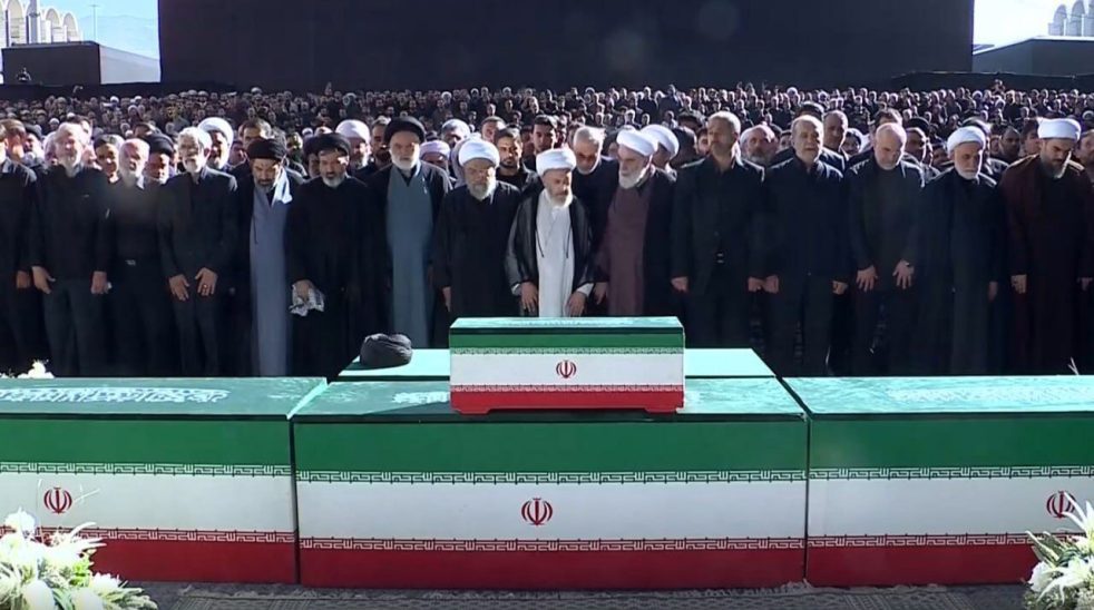 نماز آیت الله خامنه ای